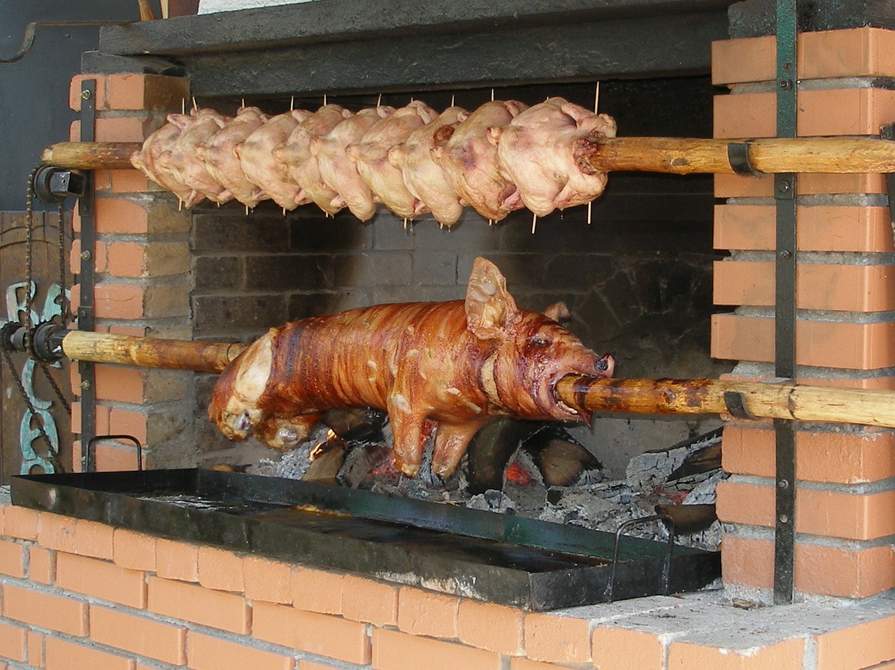Händl und Spanferkel